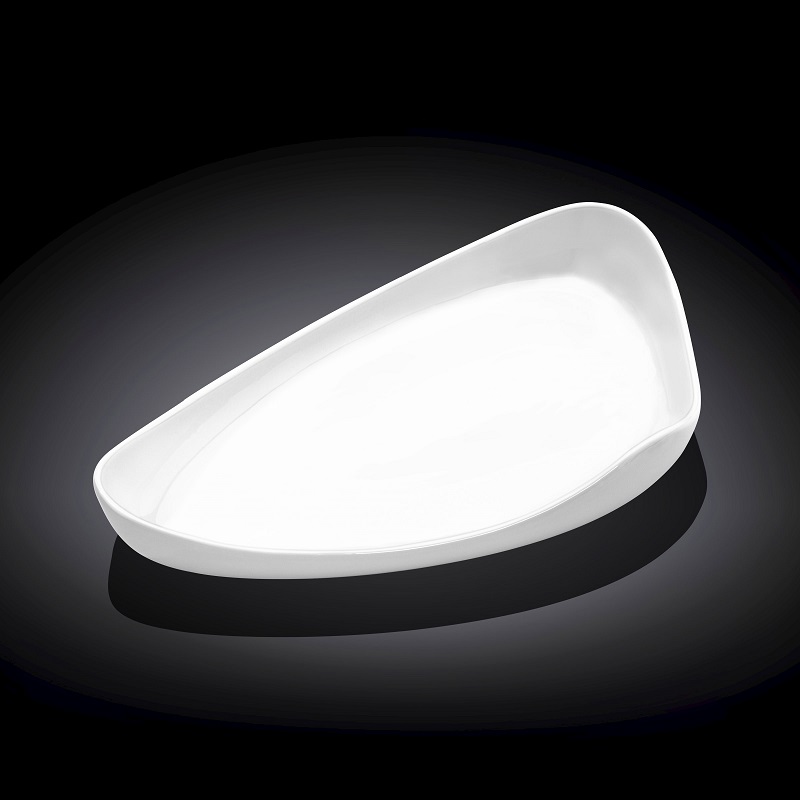 Блюдо треугольное 255*140 мм. Wilmax /1/6/36/