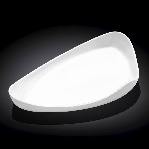 Блюдо треугольное 410*230 мм. Wilmax /1/3/12/