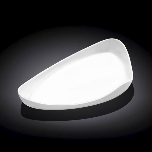 Блюдо треугольное 255*140 мм. Wilmax /1/6/36/