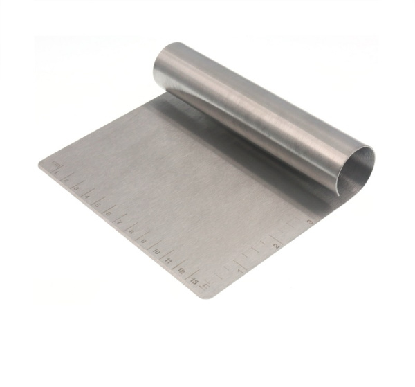 Скребок (разделитель для теста) h=12 см. раб.часть 15*8 см. нерж. со шкалой MGsteel /1/12/72/