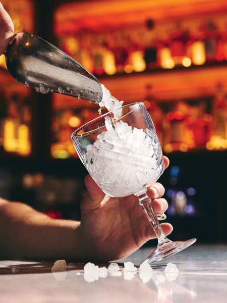 Raise a hand in the comment section if pellet ice is just better than all other ice!   When it comes to crafting the perfect cocktail, every detail co