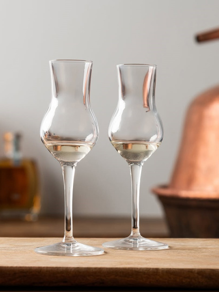 Oggi è la giornata internazionale della grappa- per una valutazione olfattiva-gustativa il bicchiere fa la differenza. Vinoteque Grappa è il calice id