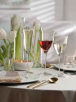 Бокал для вина 330 мл, D=80, H=220мм RCR Style"Sabina"