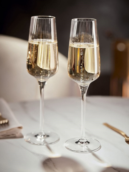 The Chef & Sommelier team wishes you a wonderful 2024, surrounded by loved ones and memorable moments to celebrate  https---tny.im-DqNcM