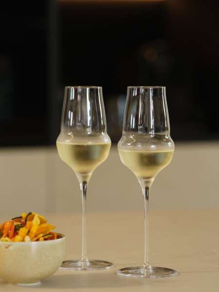 Tiny bubbles in the wine, and mostly here’s a toast to you- Cheers! Served in our COCOON champag