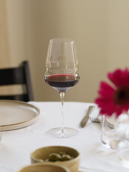 Release the Flavour! The „powerbox“ of our COCOON Red Wine glass enables optimal aeration of you