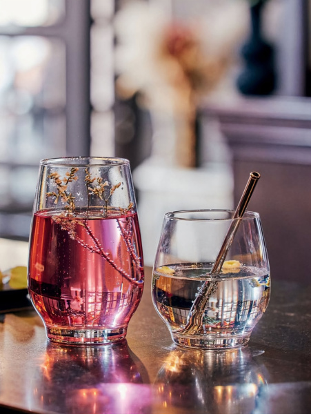 La période intense des beaux jours approche à grands pas !   Absoluty est prêt à faire sensation sur les tables des restaurants 