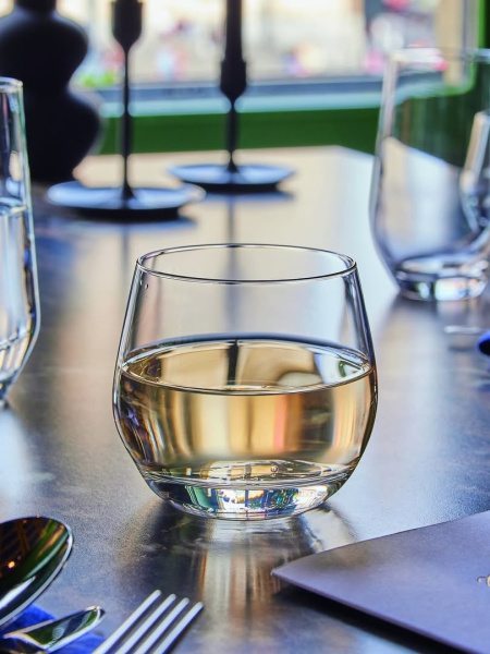 Make your table shine just like the luminous beauty of Krysta glass!  Lima by Chef & Sommelier, the epitome of elegance and modern design. With its an